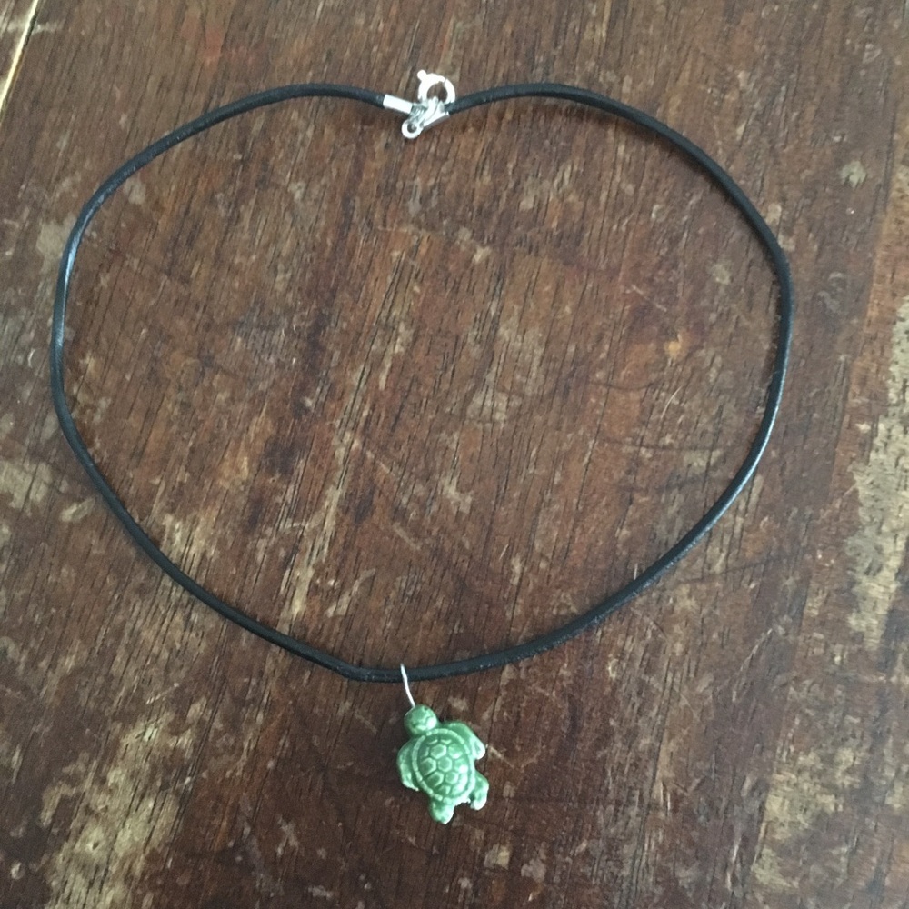 3/$10 Green sea turtle choker